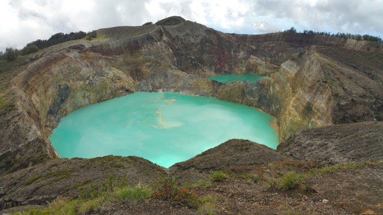 Kelimutu_lac vue de haut
