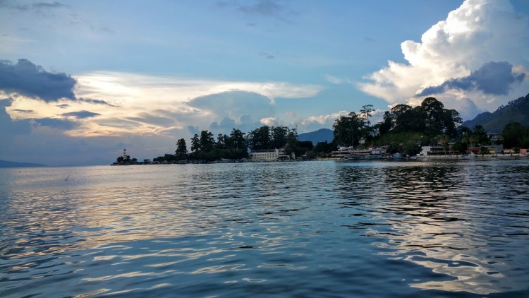 Lac toba ile samosir